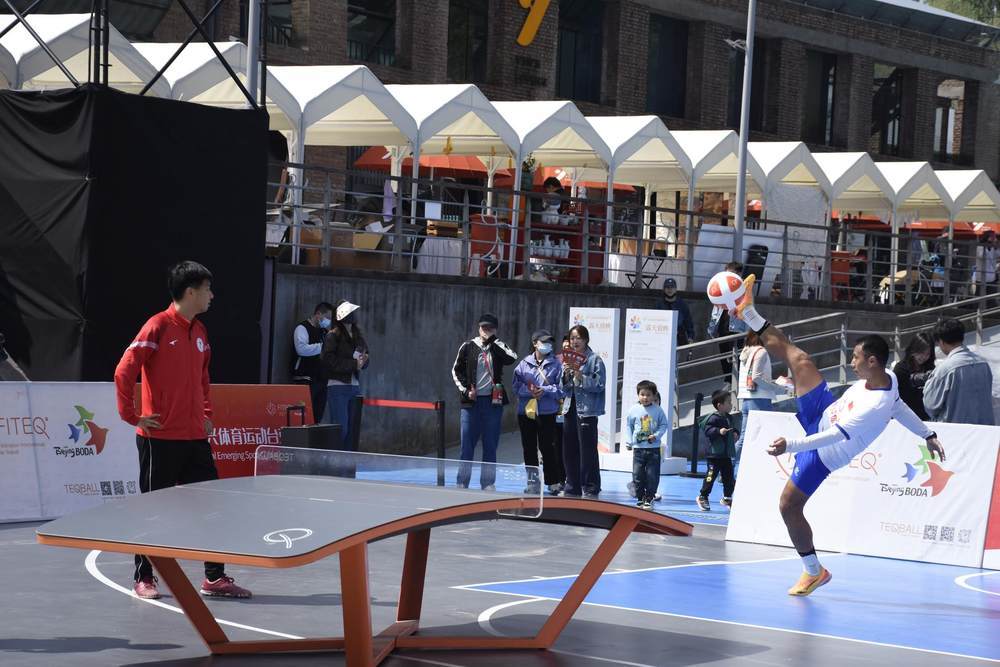 今天复出战独行侠！艾顿谈对位浓眉：防守他需要全队努力